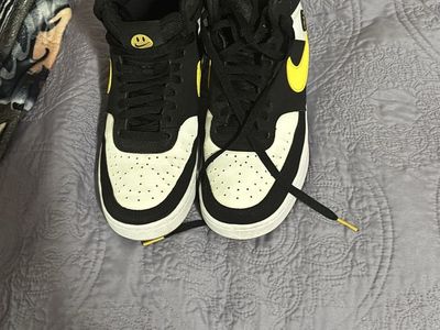 Nike Smile Edition Men's High-Top Sneakers - Black, White, Yellow Accent (Size 7.5)