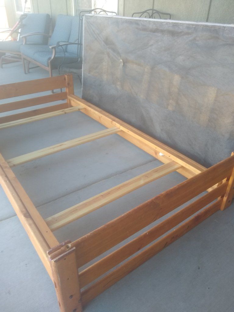 Wooden Bed Frame with Slats and mattress