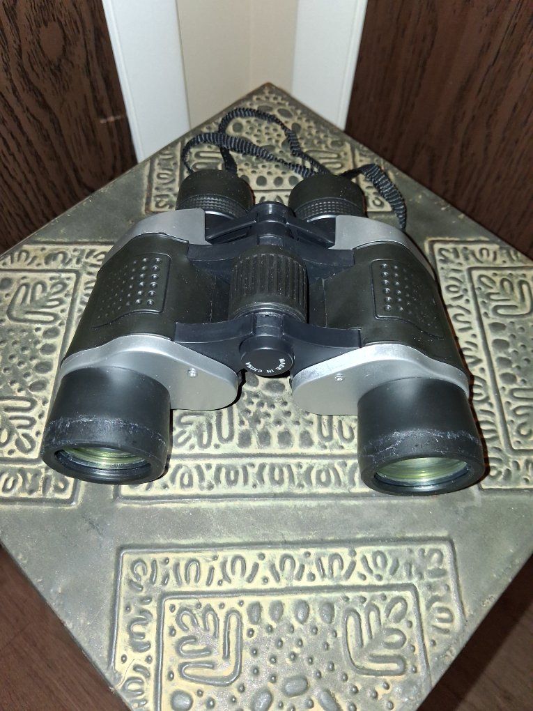 Bosch-Optikon Compact Binoculars with Lens Caps and Neck Strap