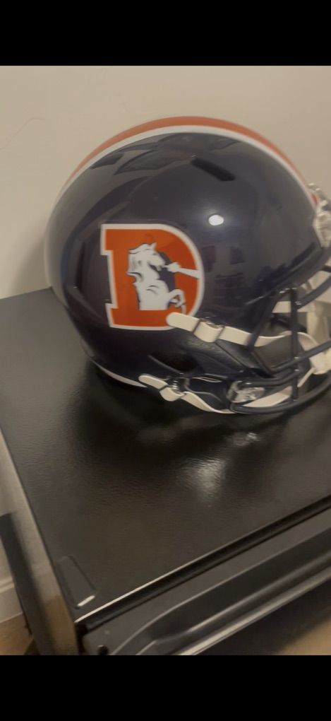 Broncos Old School Helmet