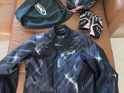 Womens Motorcycle Helmet, Padded Jacket, & Gloves