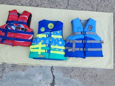 life jacket/vest, youth, body glove, scooby doo, red boat, excel cond