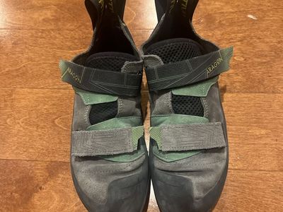 La Sportiva Aragon Climbing Shoes - Gray/Green Velcro Size 42 men’s 9