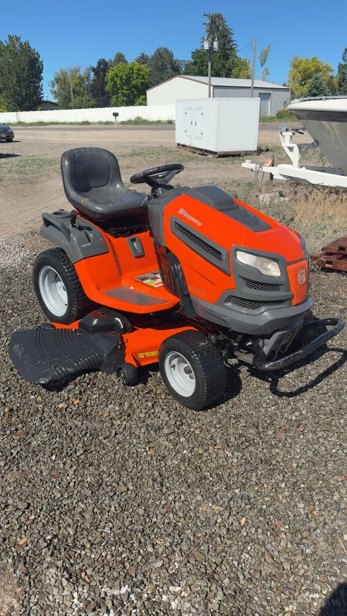 Riding mower 2014 Husqvarna