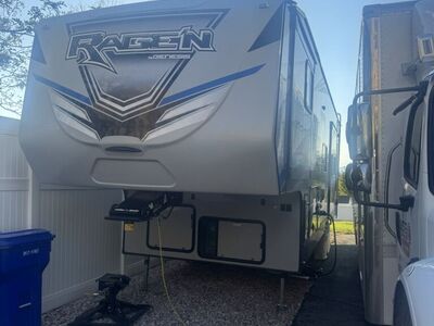 2023 Genesis Rage'n 35FT Toyhauler