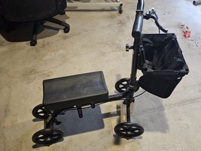 knee scooter