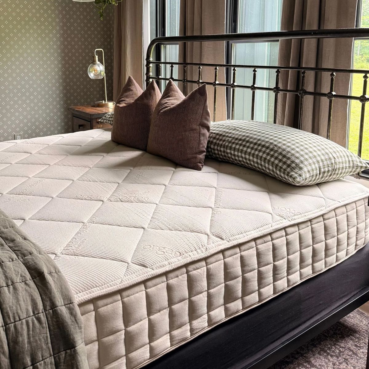 NEW Naturepedic Serenade Organic Hybrid King Luxury Mattress