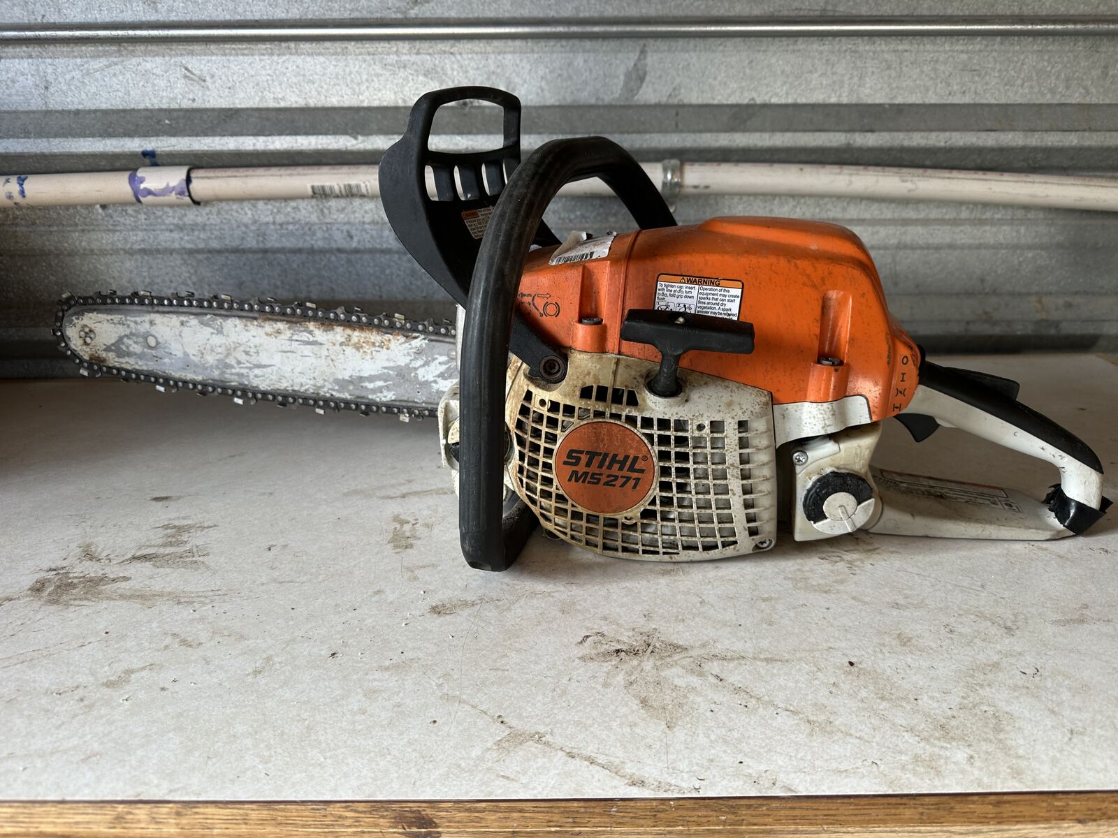 Stihl 271 left available