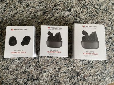 NEW Monster Bluetooth Earbuds