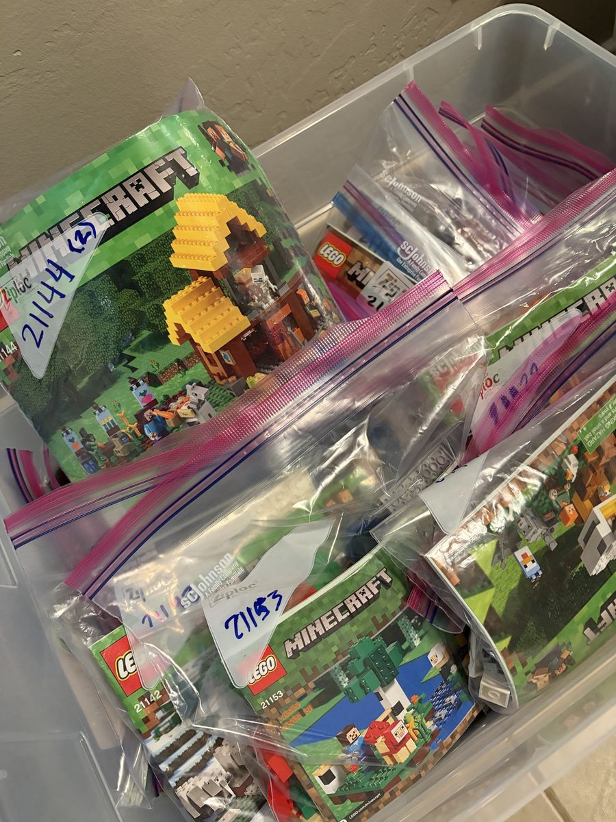 Large Lot of LEGO Bricks - Including Minecraft, Harry Potter, Star Wars