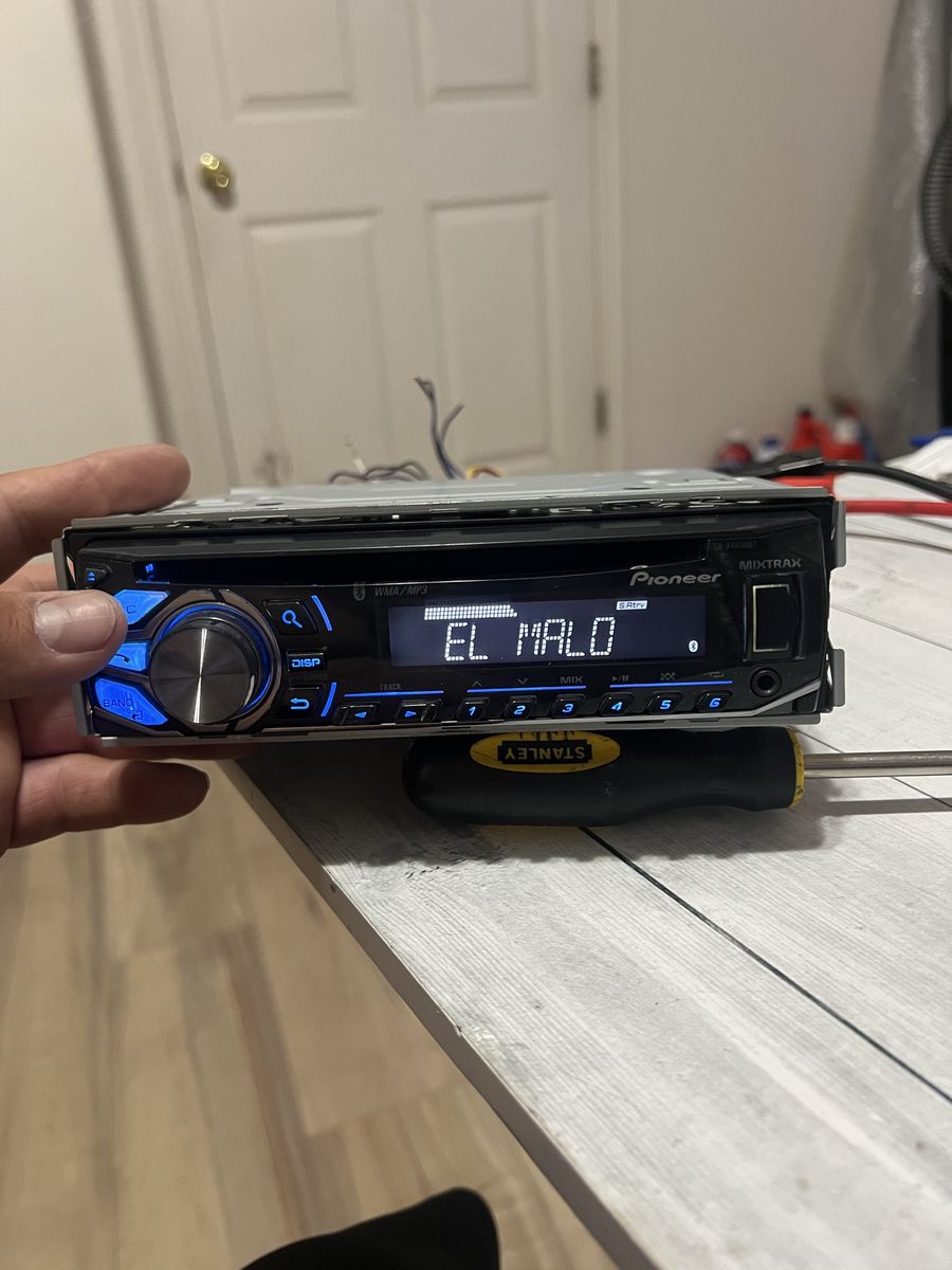 Pioneer Stereo BLUETOOTH FM USB aux