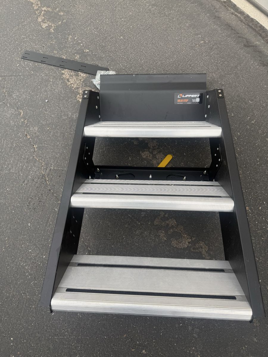 Lippert Solid 3 Step