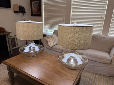 Set of 2 Clear Glass Table Lamps with Geometric Pattern Shades
