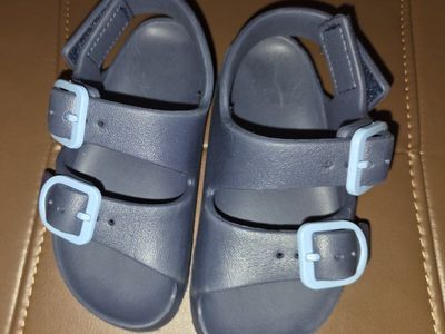 Toddler Unisex Blue Sandals Size 7-8