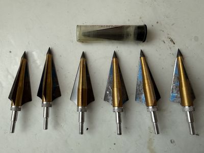 (6) Vintage Aero Satellite Broadheads 120 Grain