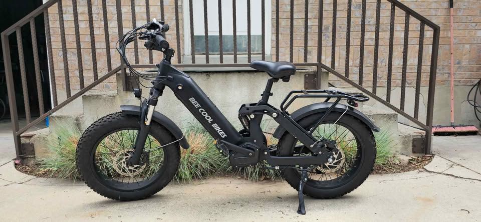 Bee Cool Bee Defender Step-Thru Electric Mountain E-Bike
