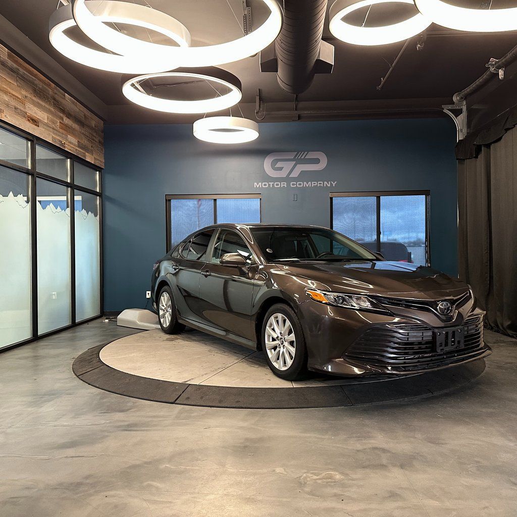 2018 TOYOTA CAMRY LE