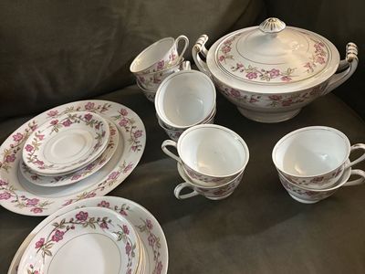 Mixed Lot of Valmont China Briar Rose Series