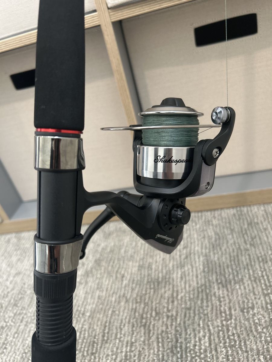 Ugly Stik GX2 Catfishing Rod & Shakespeare Reel - Medium Heavy Action, Braided Line- Brand New hasn’t been used