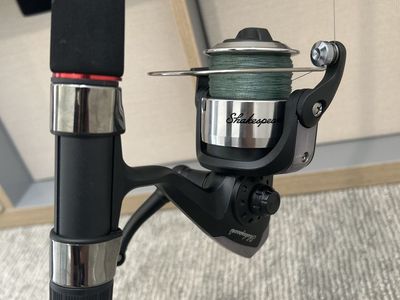 Ugly Stik GX2 Catfishing Rod & Shakespeare Reel - Medium Heavy Action, Braided Line- Brand New hasn’t been used