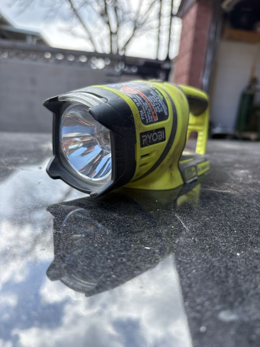 Ryobi P704 ONE+ 18V Flashlight