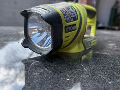 Ryobi P704 ONE+ 18V Flashlight