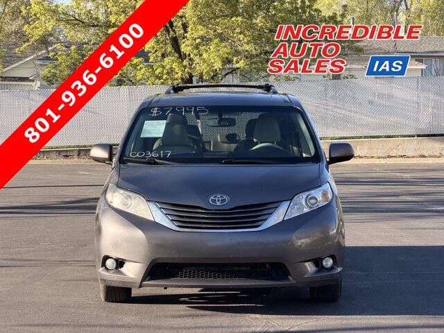 2014 Toyota Sienna XLE 8-Passenger