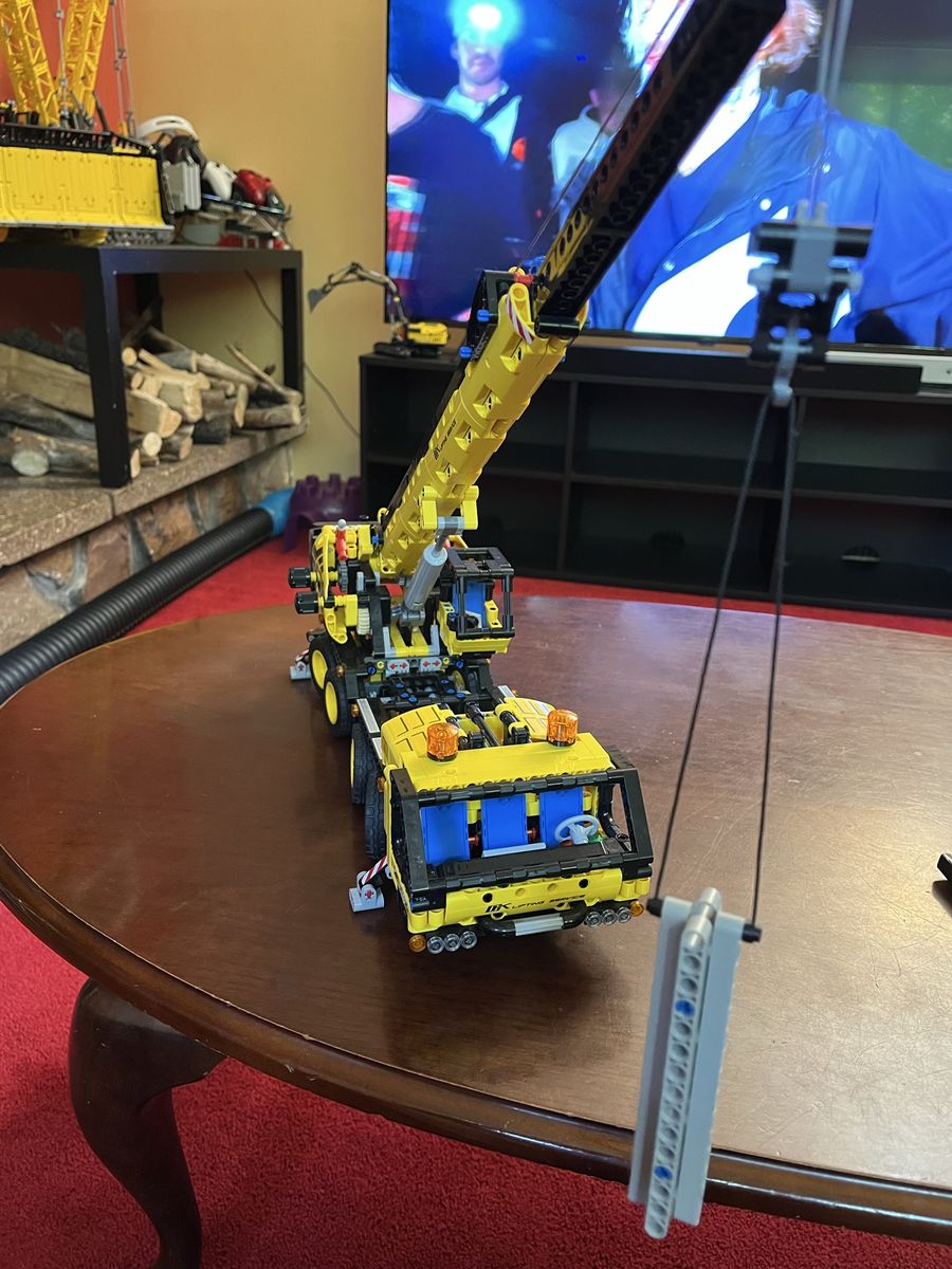 Main image 3