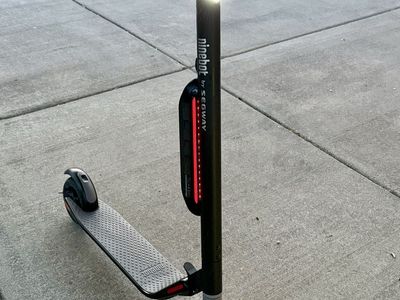 Segway Ninebot ES3 Electric Scooter - 28-Mile Range, 18.6 MPH Top Speed, External Battery
