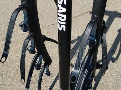 Saris Bones 4-bike hitch rack with hitch lock