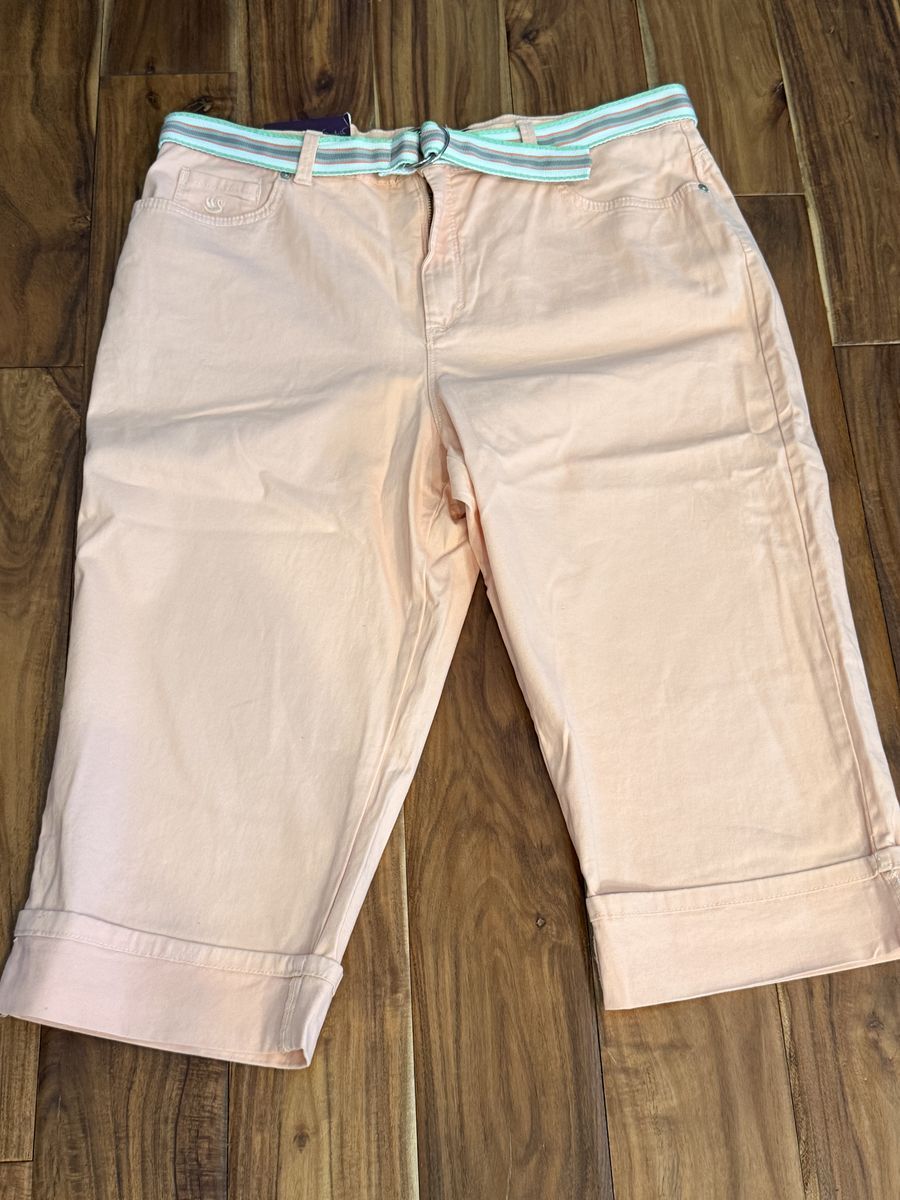 New Women Size 14 Gloria Vanderbilt Capris