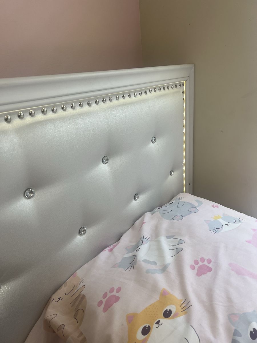 White Tufted Headboard with LED Lights -Twin Size, Glam Style Bed Frame