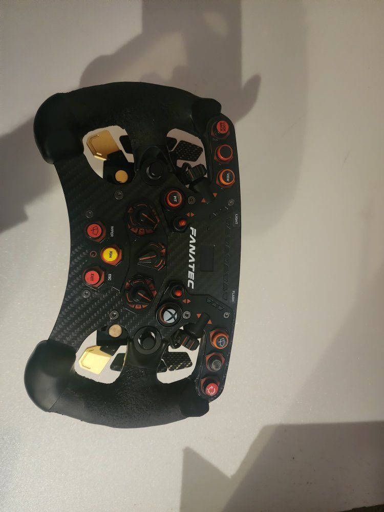 Main image 6