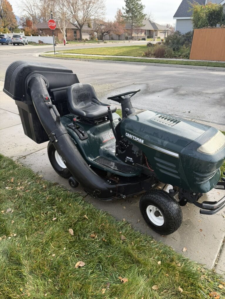 Craftsman 15.5OHV kohler Riding Lawn Mower