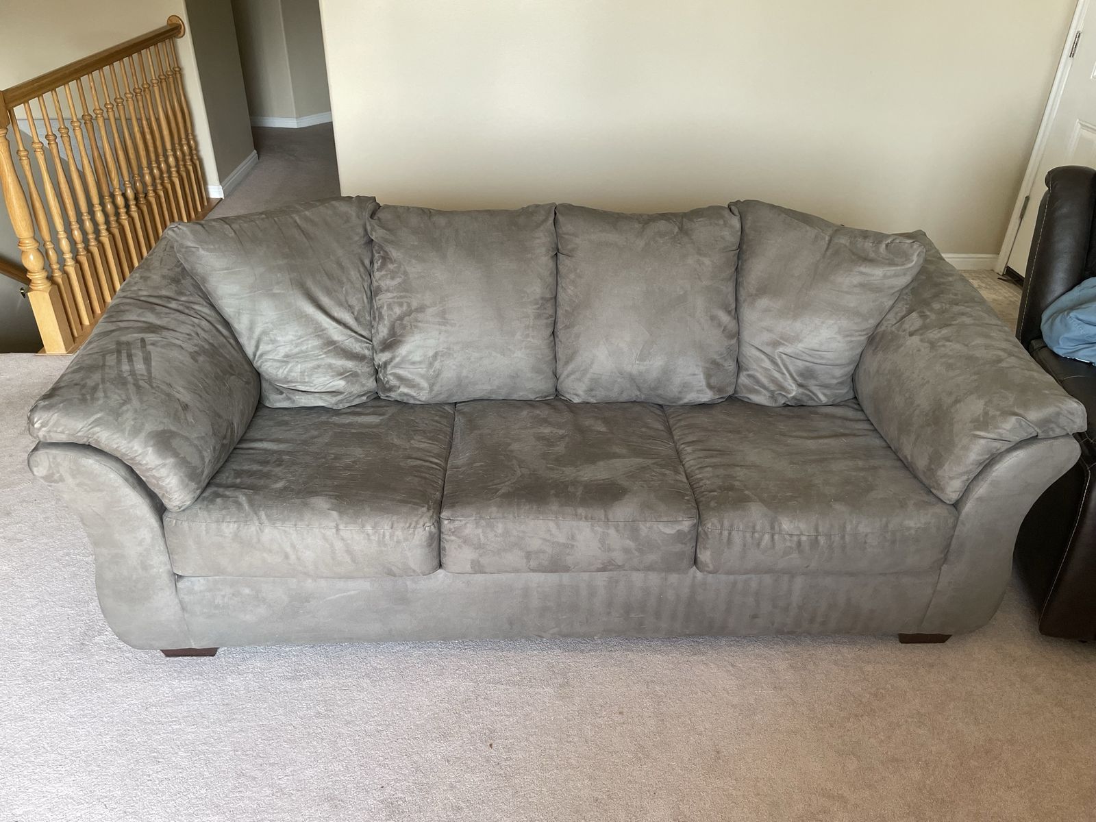 Comfortable Gray Suede Sofa and Loveseat Set - Perfect for Living Rooms