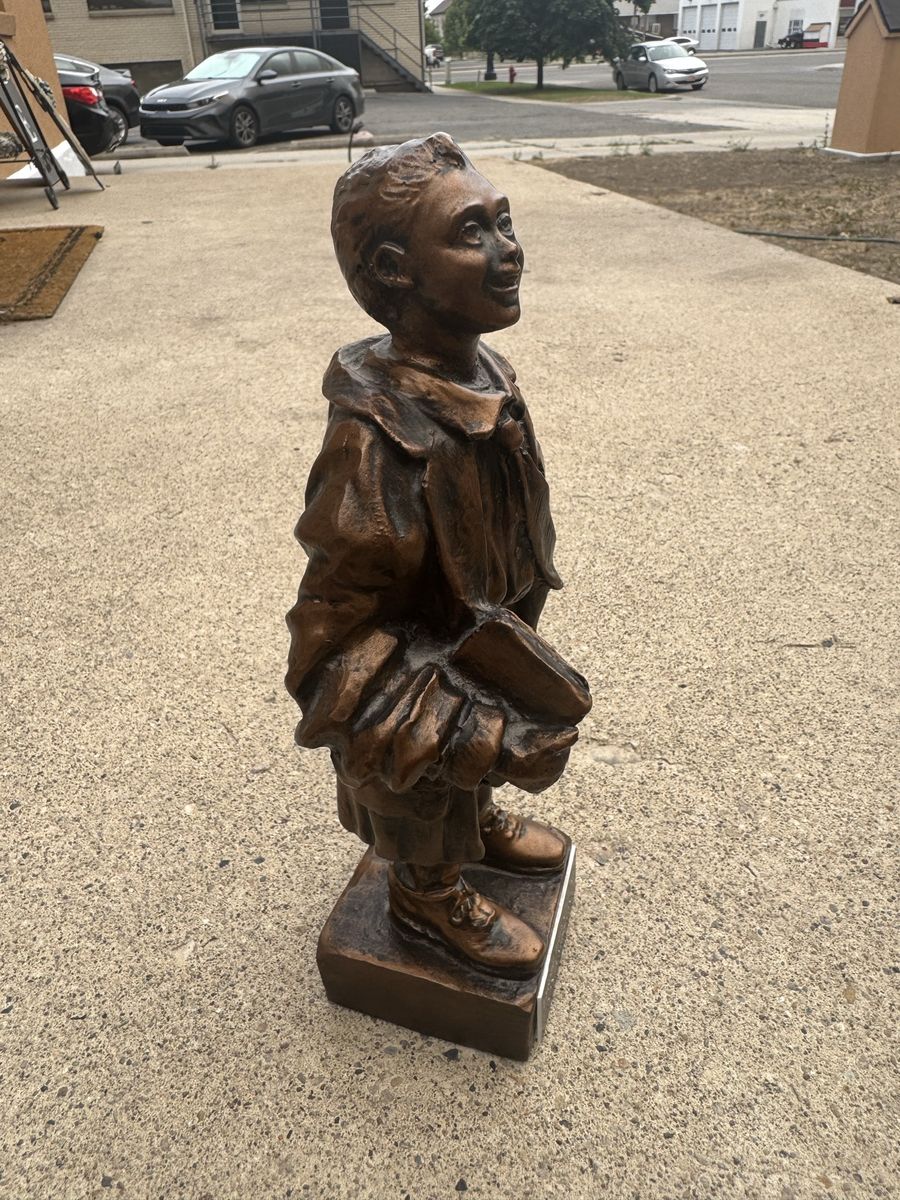 Main image 3