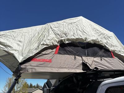 Yakima Skyrise 2 HD Rooftop Tent