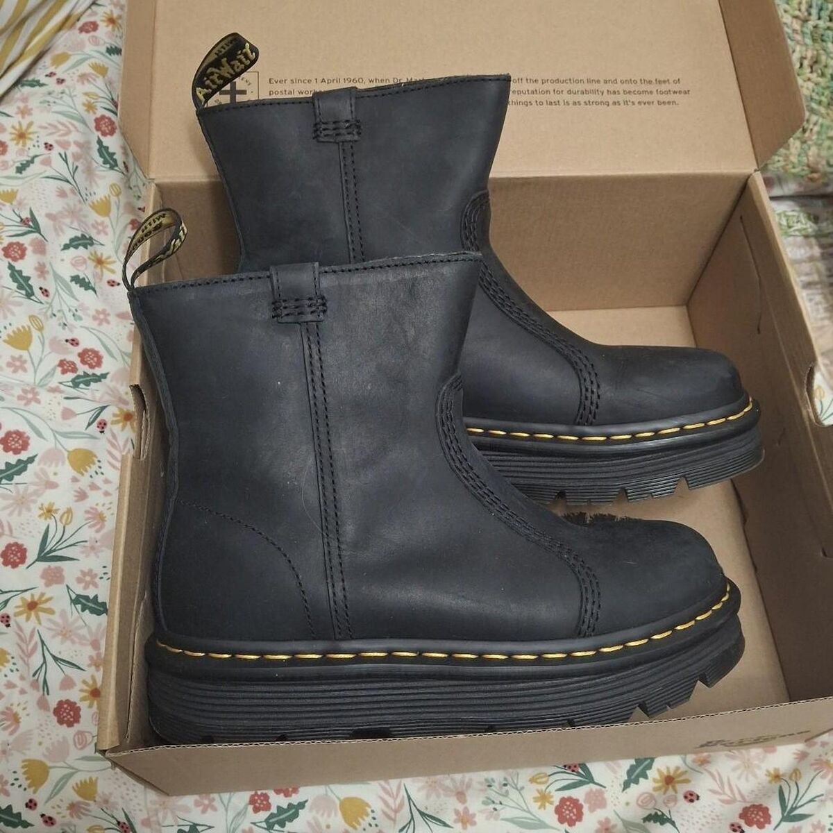 Doc martens zebzag rigger wyoming boot