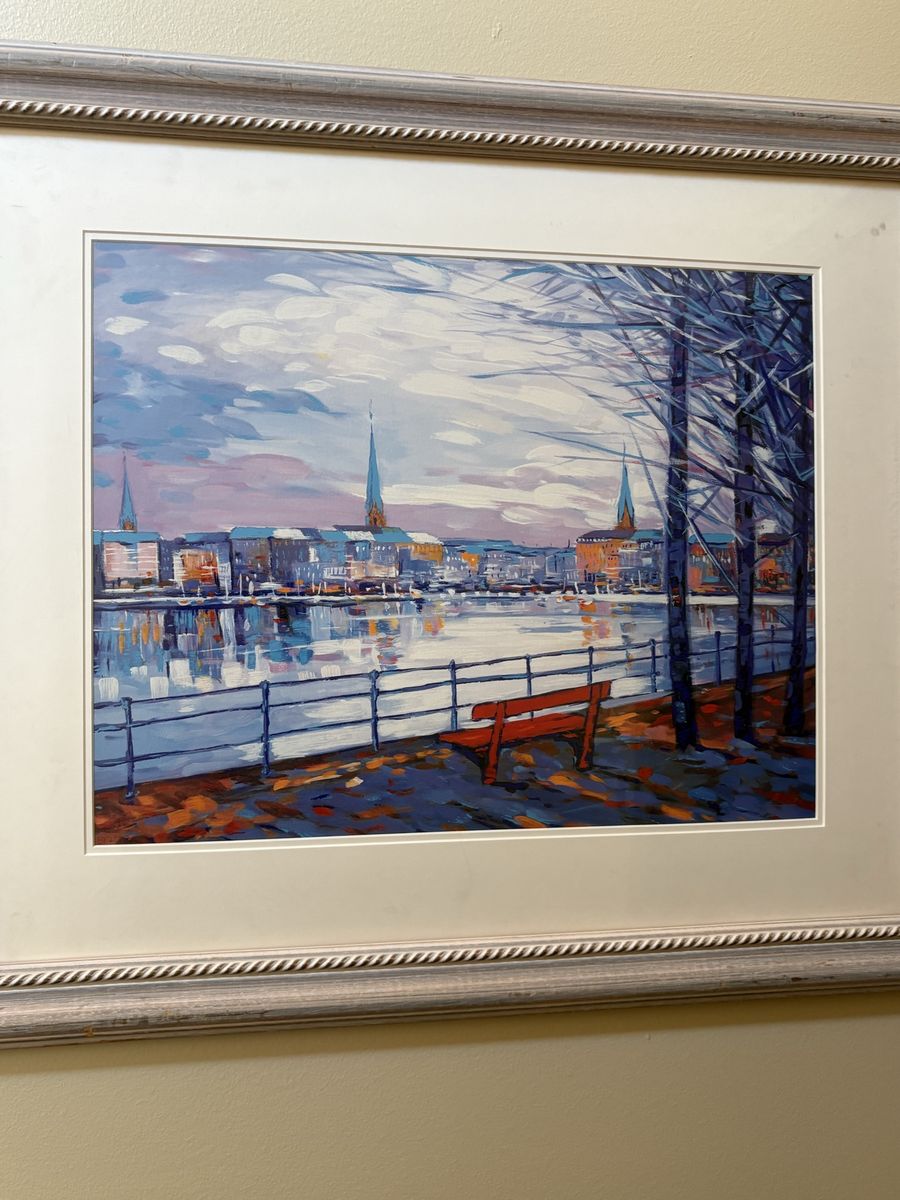 Main image 9