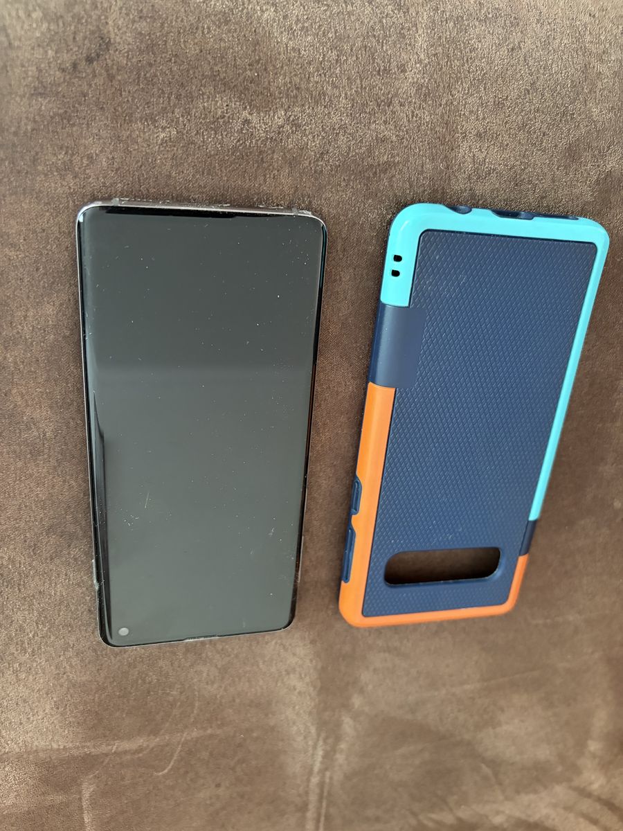 Samsung Galaxy S10 & Case