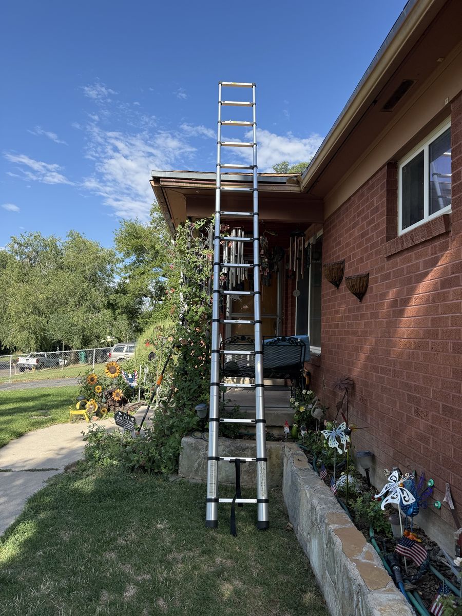 Alloy Telescopic Extension Ladder Collapsible Compact Design ( 15 ft )