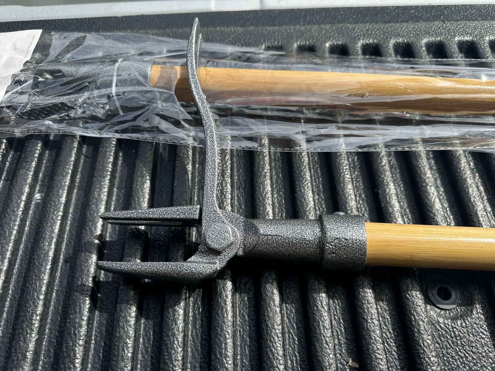 WEED PULLERS (ECO GARDEN), NEW STAND-UP WEED PULLERS (QTY-2)