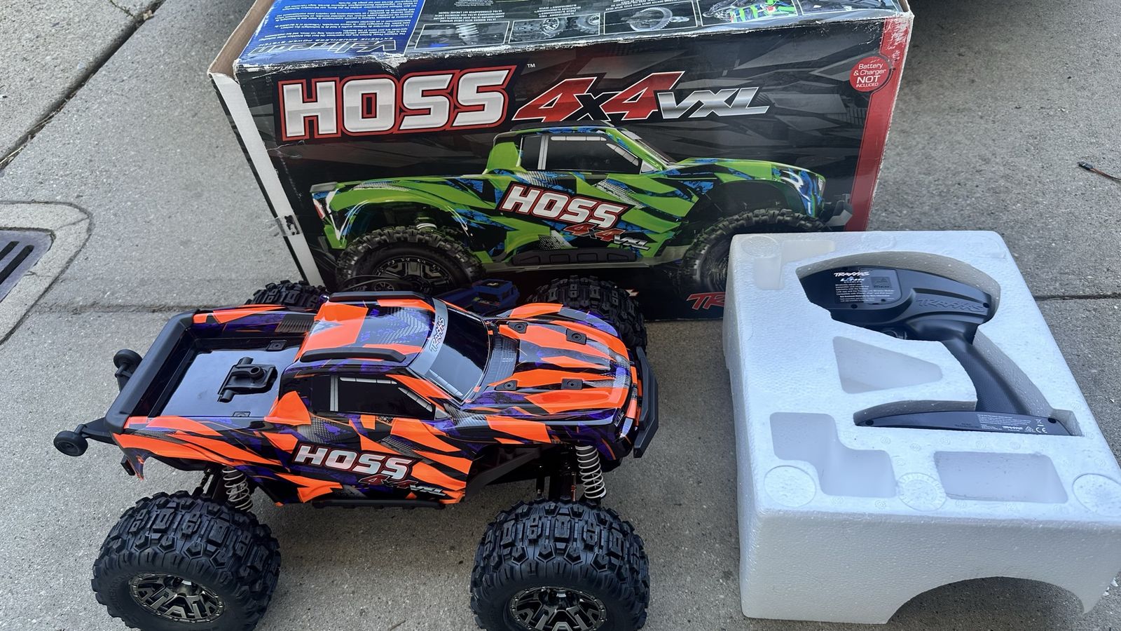 New Traxxas Hoss 4X4 VXL Brushless Truck With Battery