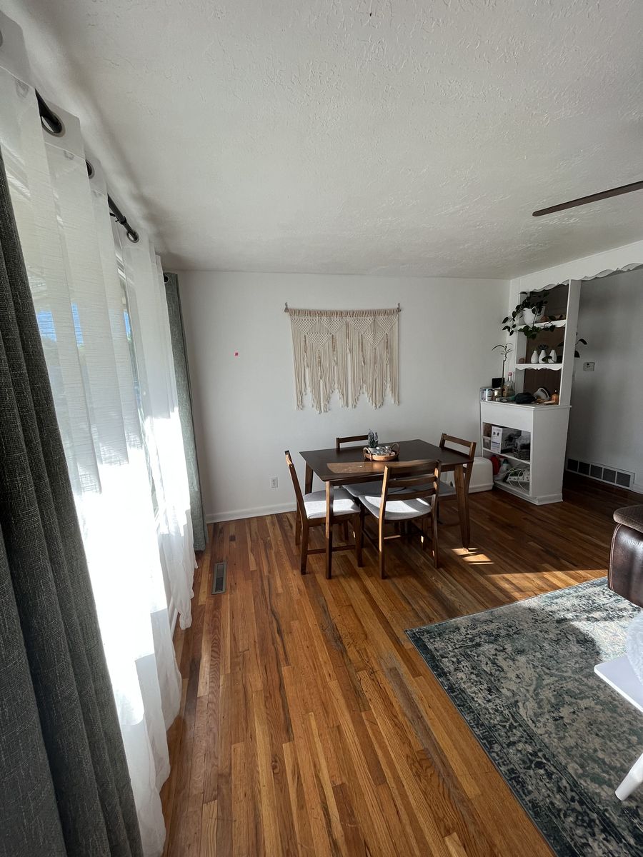 Main image 6