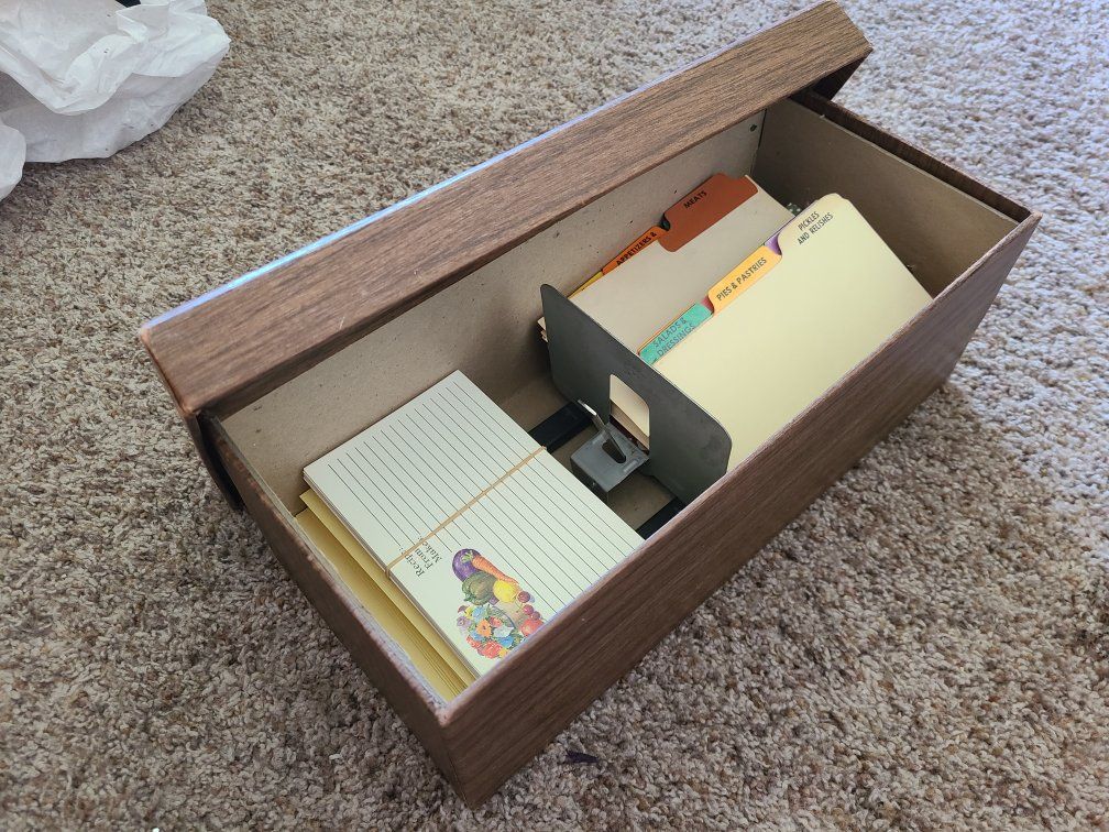 Sturdy recipe box with blank cards and separators