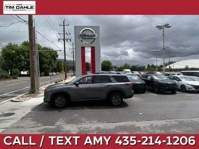 2024 Nissan Pathfinder SV