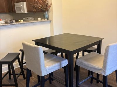 Bar height table and 6 barstools