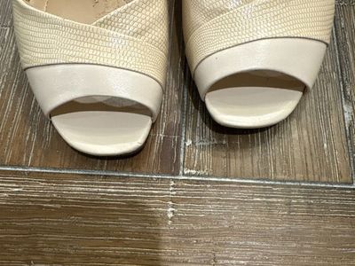 Easy Spirit Women's Cream Peep Toe Heels Size 7