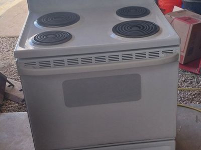 Hotpoint Electric Range Stove - White, Coil Burners, Used