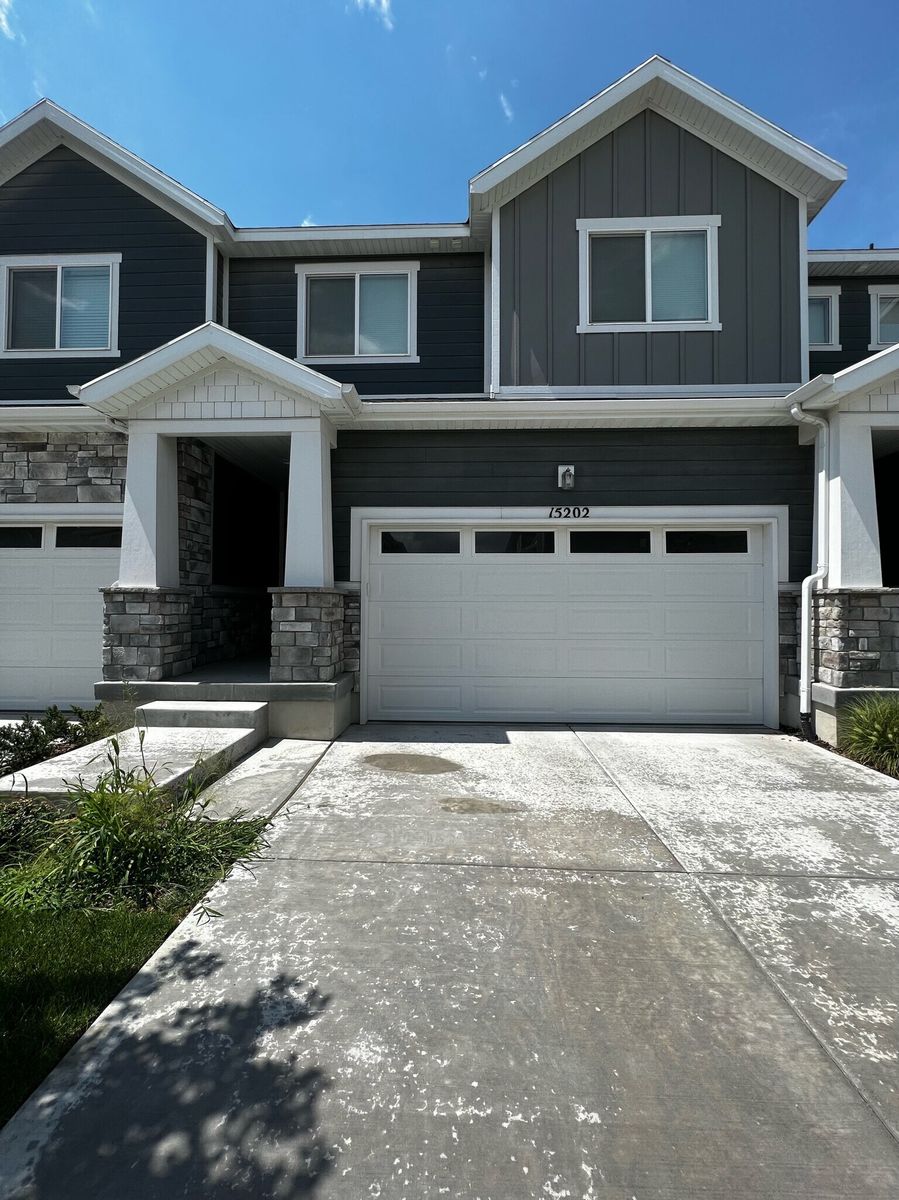 Bluffdale Townhome - Day Ranch Community